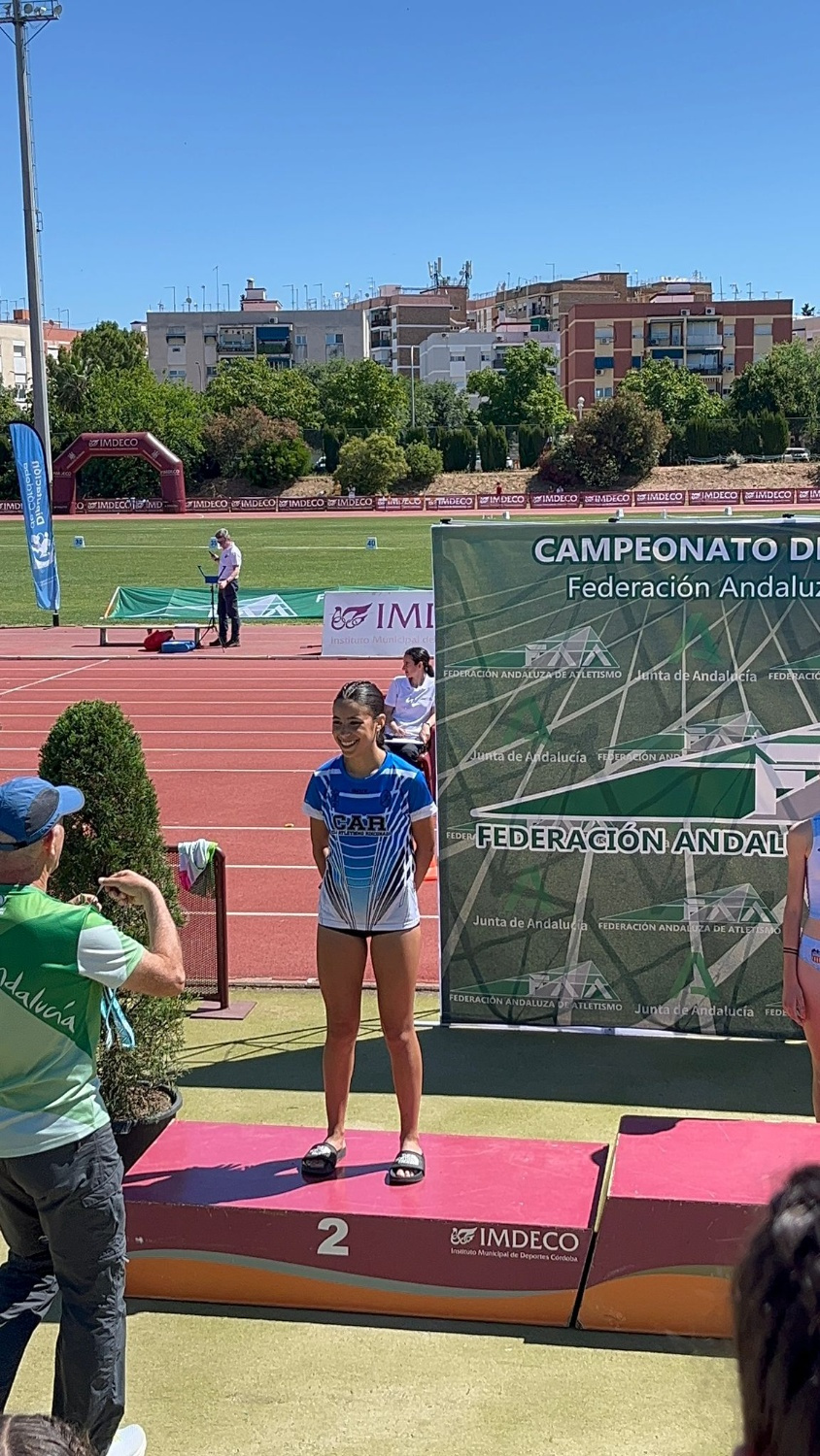 Nueva medalla para Julia Coronel