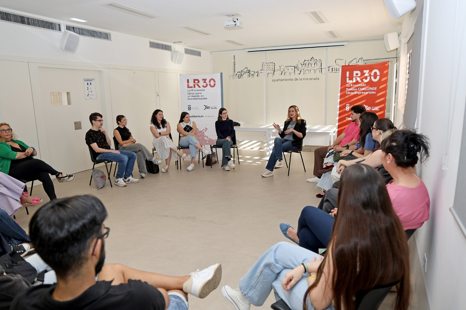 26 jóvenes participan en una nueva convocatoria de las prácticas universitarias extracurriculares Primera Experiencia