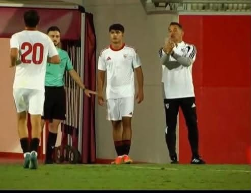 Hugo Ortiz debuta con el primer equipo del Sevilla