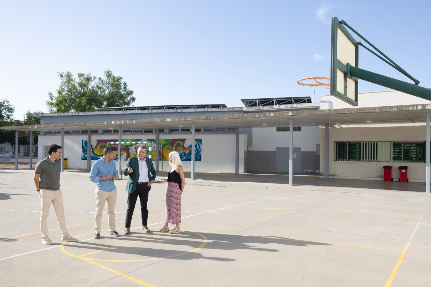 Más de 8.000 alumnos y alumnas regresan a las aulas