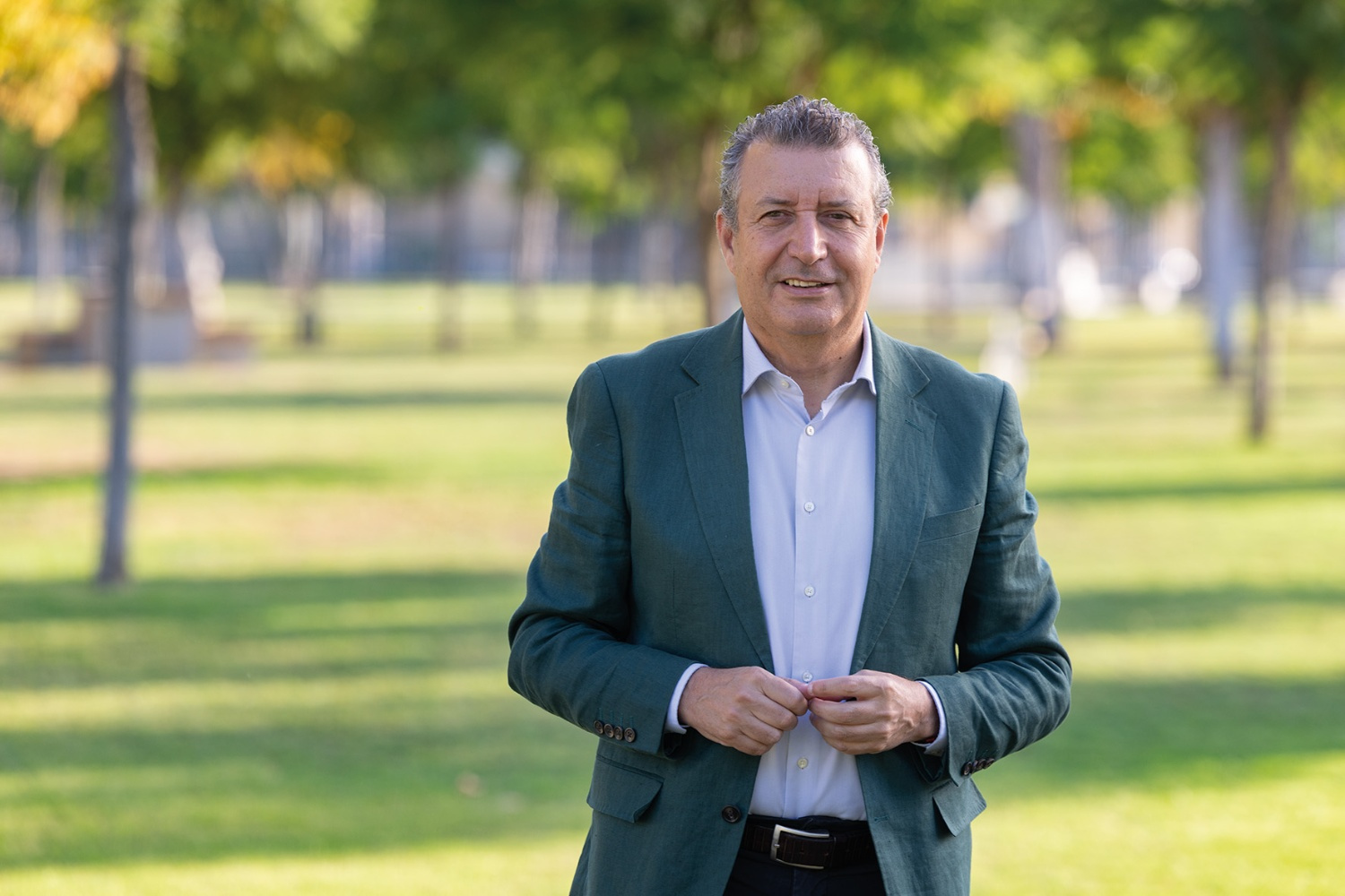 Javier Fernández: “Se han hecho 100 viviendas, se levantan otras 68, ya adjudicadas, y se van a sortear 160 más”